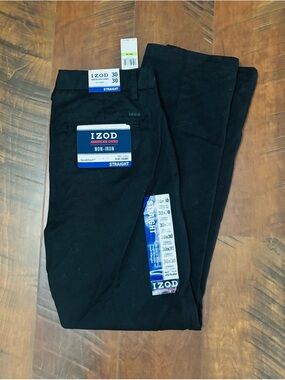 NEW w/tags Men’s/ Boys BLACK Size 30/30 NON-IRON Flat Front Smooth Touch Pants